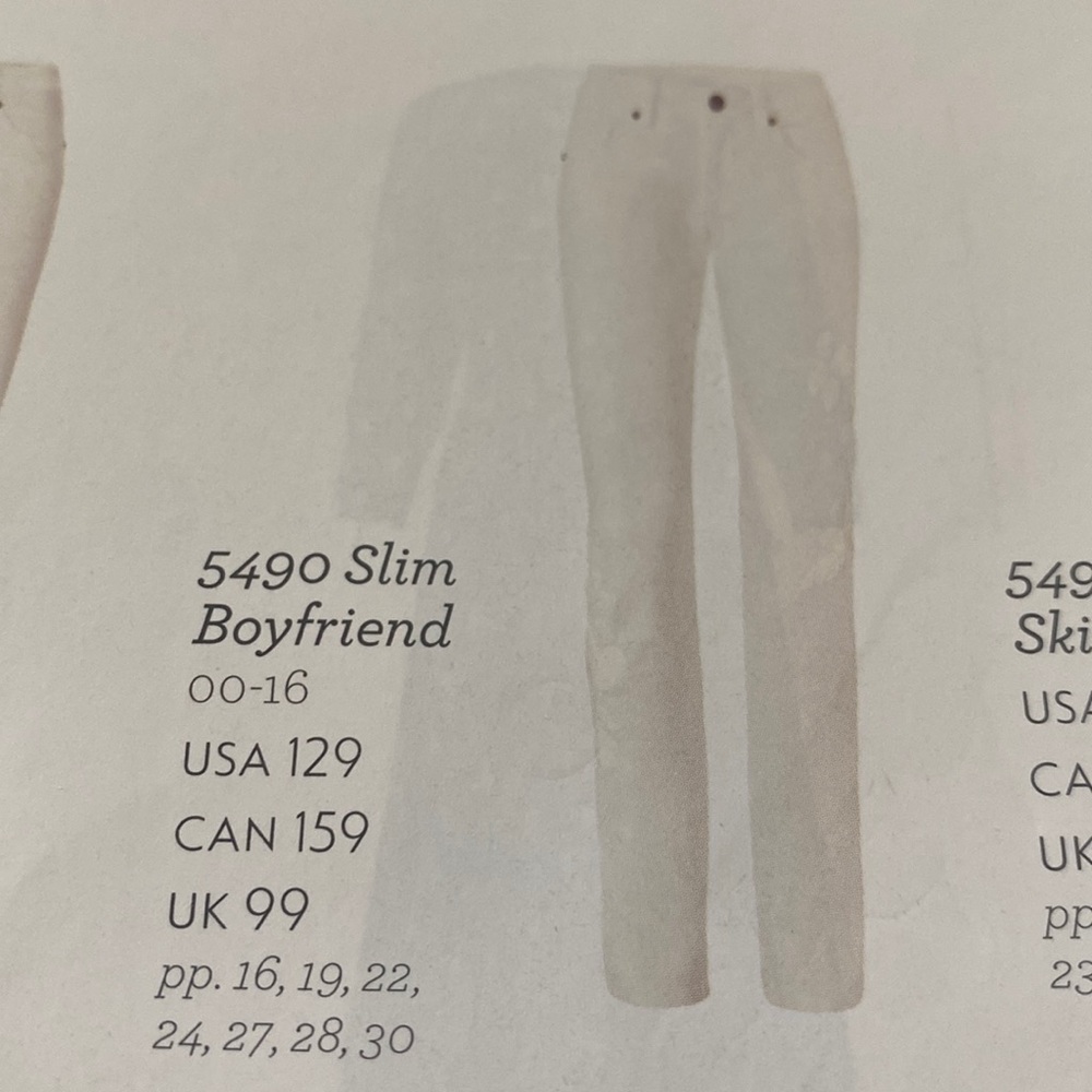 New cabi slim boyfriend white jeans size 2